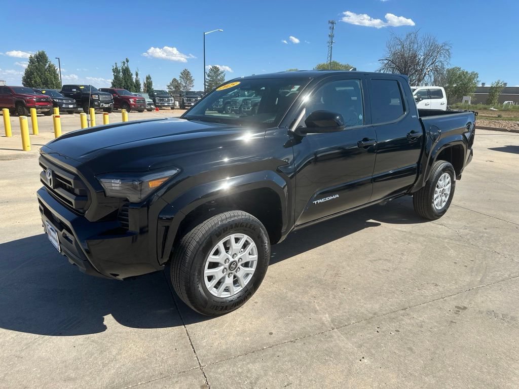 Used 2025 Toyota Tacoma SR5 AWD/4WD image 31