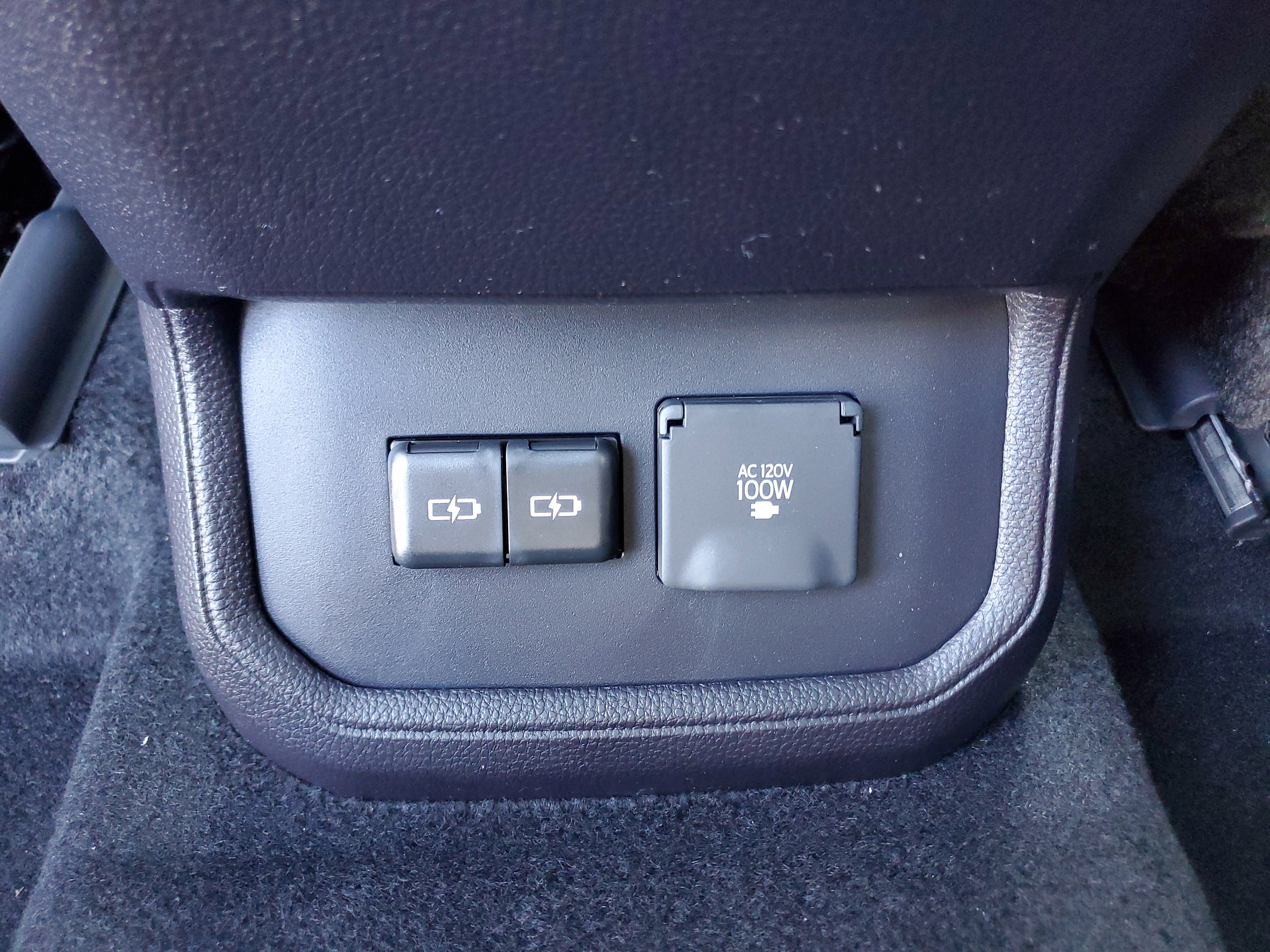 New 2025 Toyota Highlander Platinum image 15