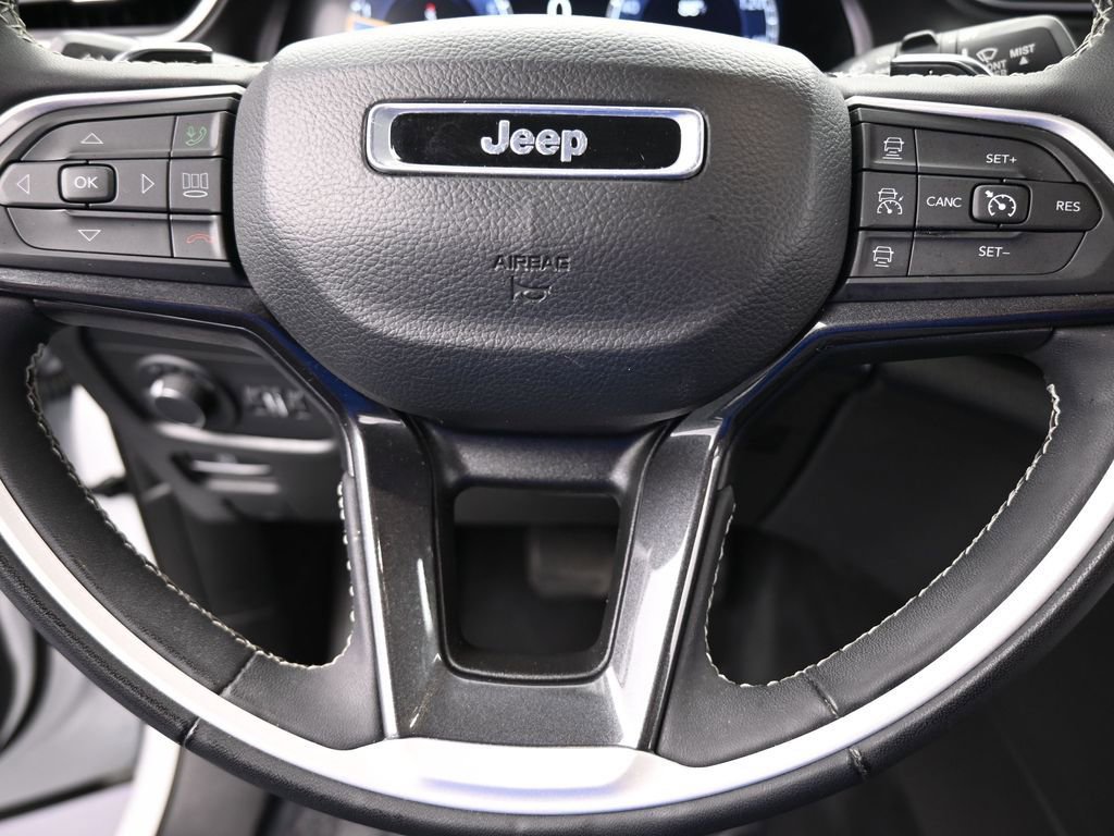 Used 2023 Jeep Grand Cherokee L Laredo w/ Luxury Tech Group I image 31