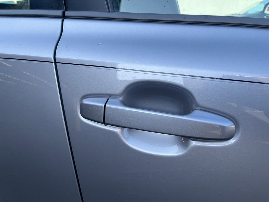 Used 2020 Toyota C-HR LE FWD image 14