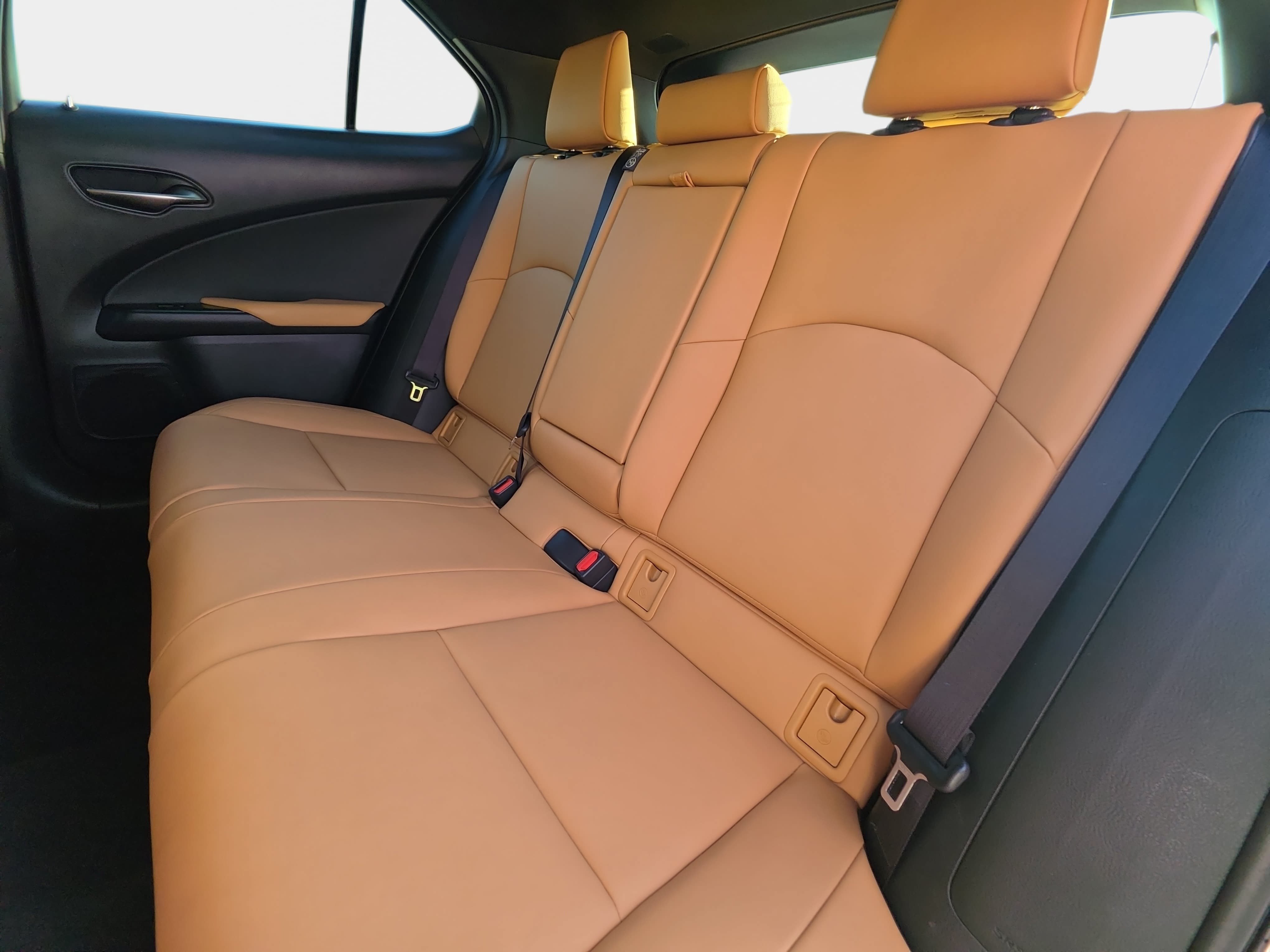 Used 2025 Lexus UX 300h FWD w/ Accessory Package (Z1) image 14