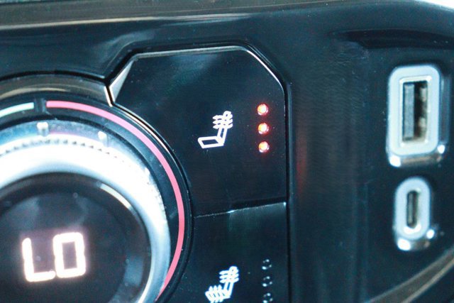 Used 2023 GMC Sierra 1500 Elevation image 18