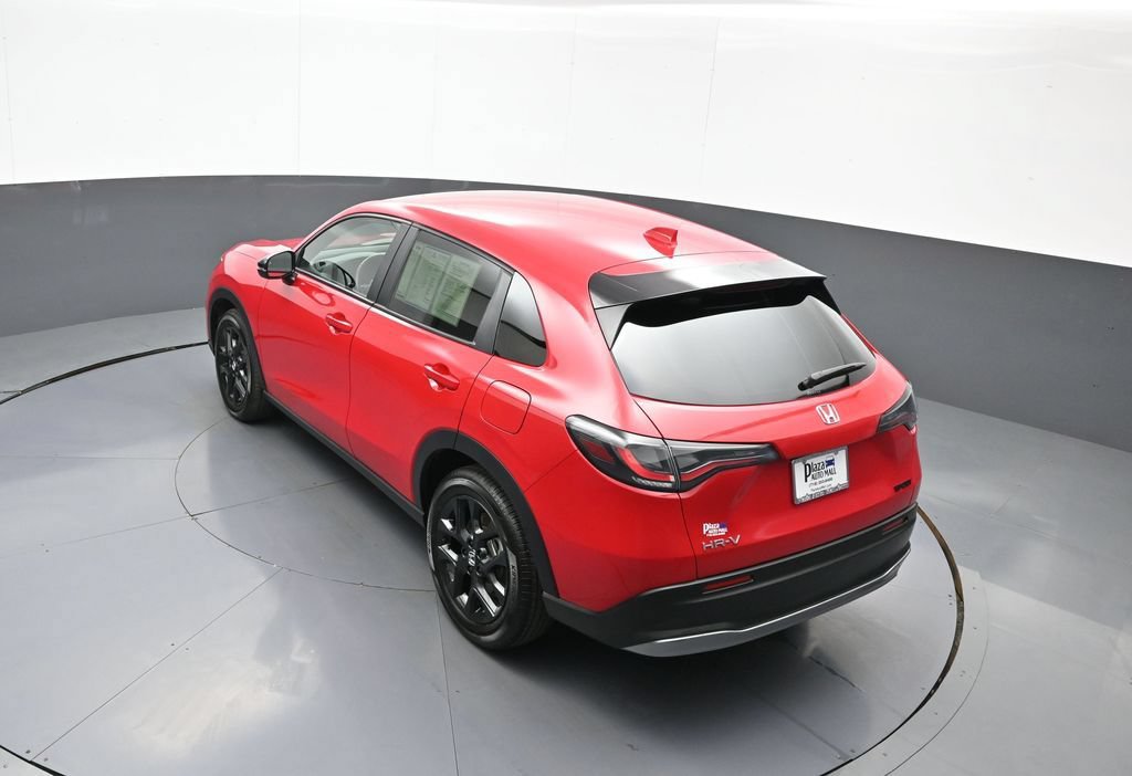 Certified 2025 Honda HR-V Sport image 38