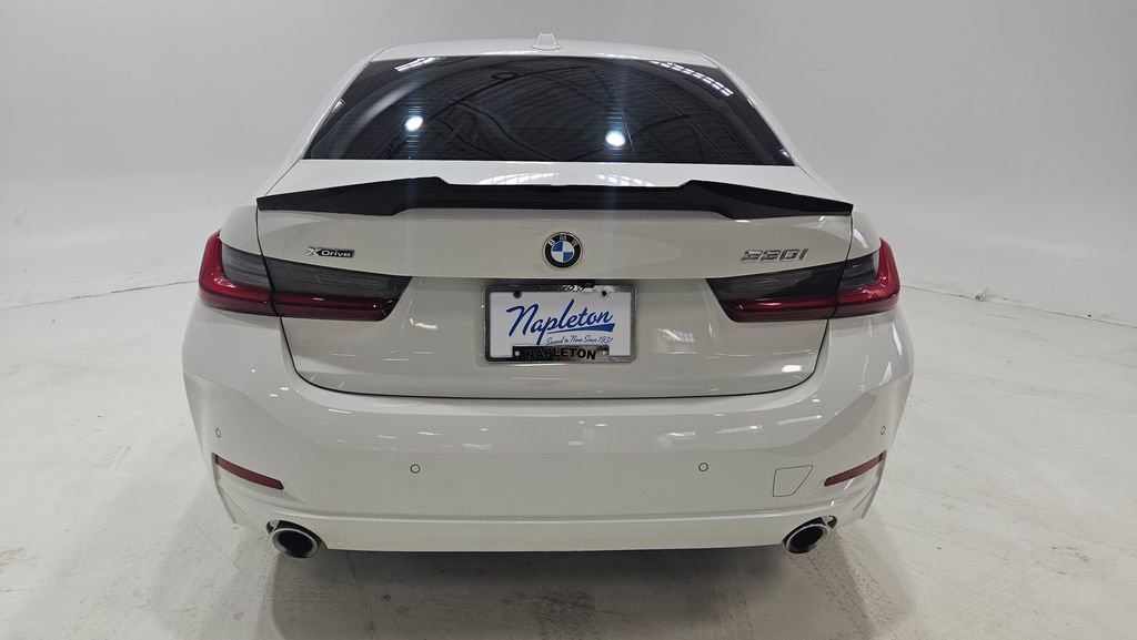 Used 2023 BMW 330i xDrive Sedan w/ Driving Assistance Package AWD/4WD image 6