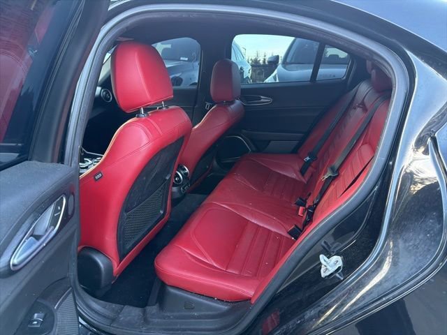 Used 2022 Alfa Romeo Giulia Sprint AWD/4WD image 9