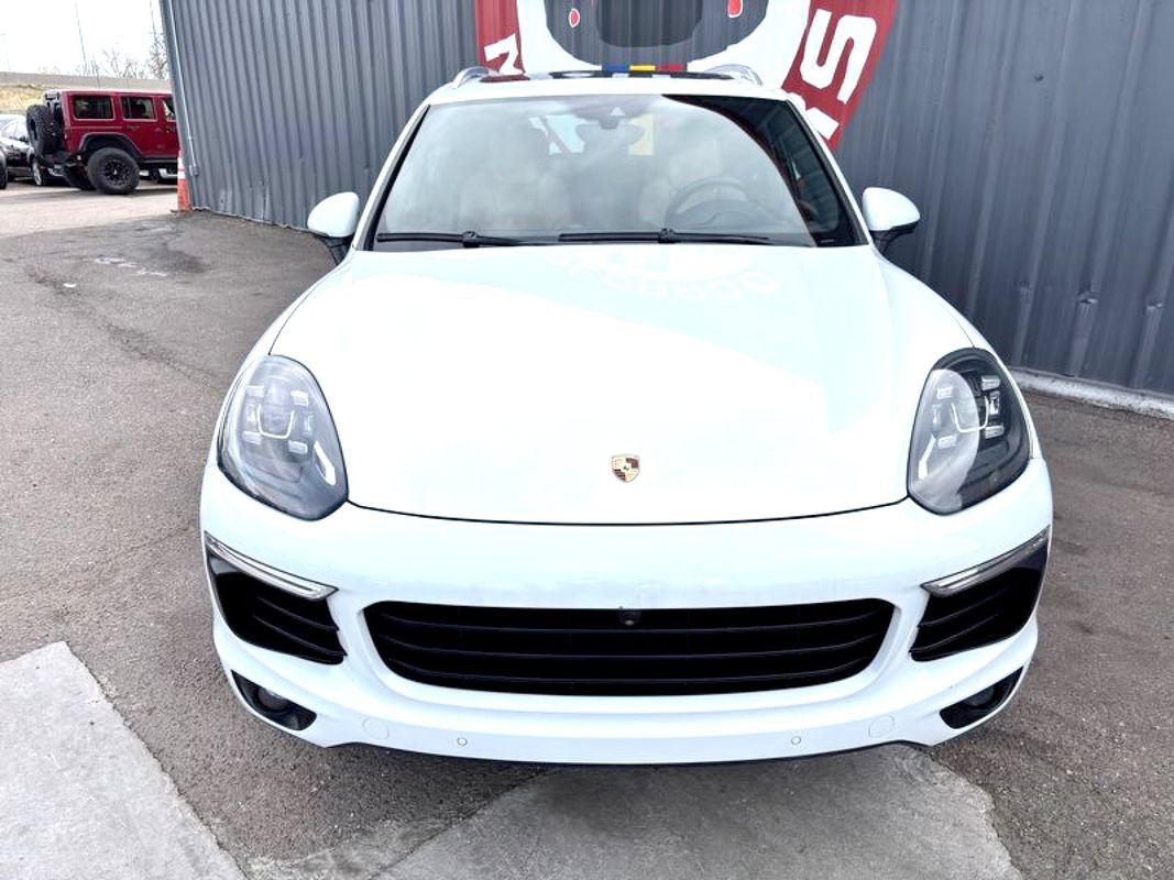 Used 2017 Porsche Cayenne S w/ Premium Plus Package AWD/4WD image 5