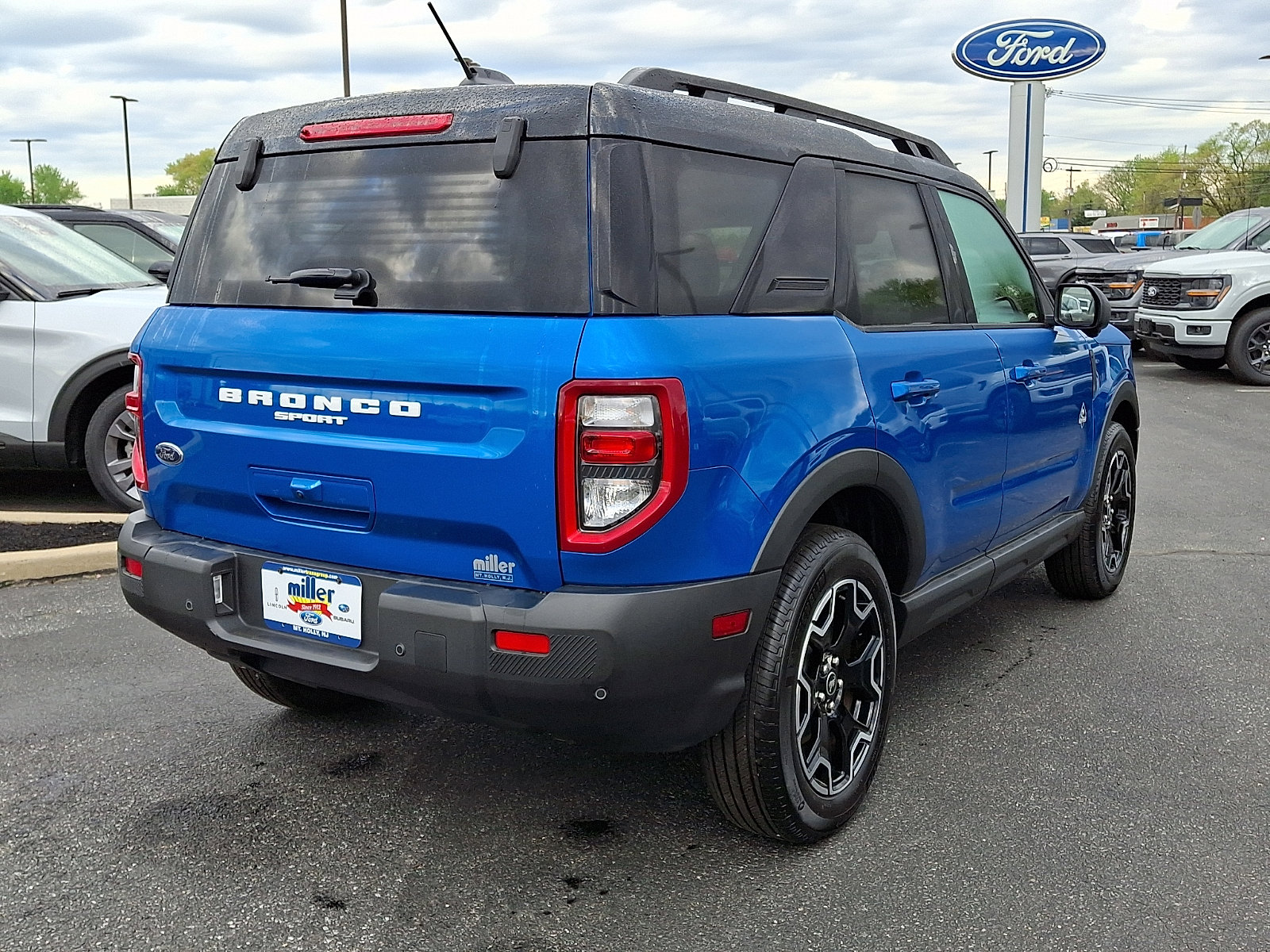 Used 2025 Ford Bronco Sport Outer Banks w/ Outer Banks Tech Package+ AWD/4WD image 6