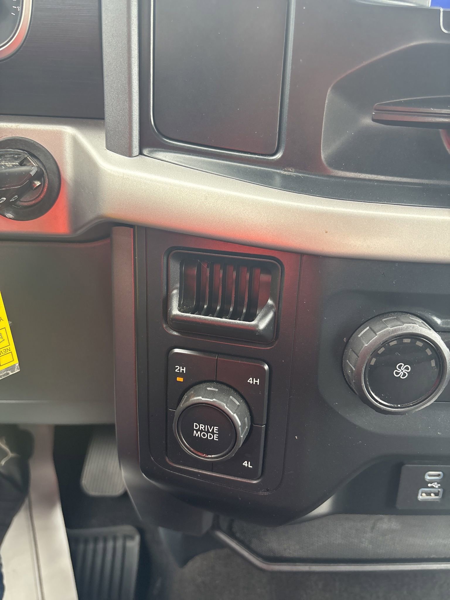 Used 2022 Ford F150 XLT image 37