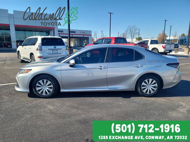 Used 2022 Toyota Camry LE image 8
