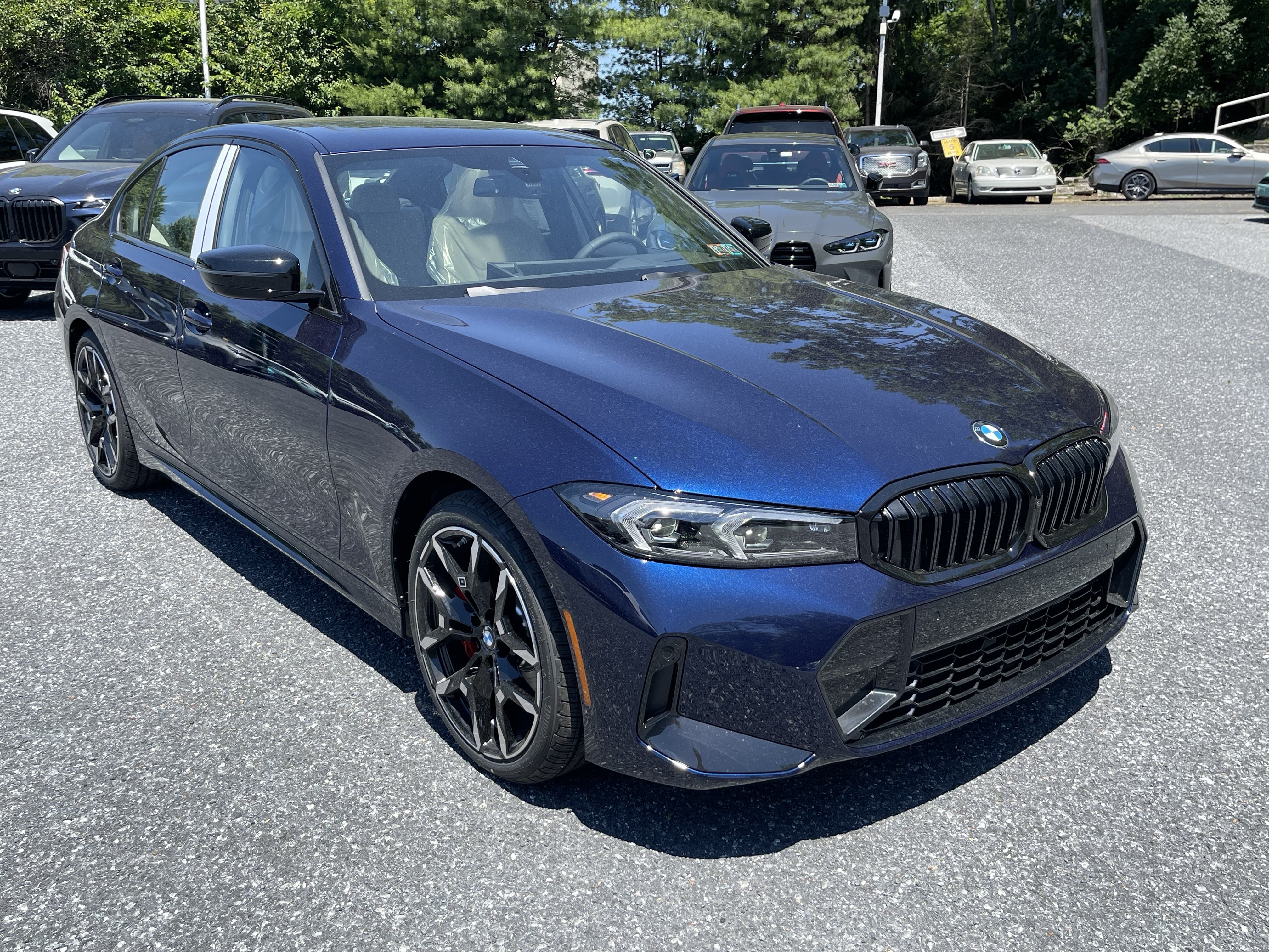 Used 2026 BMW 330i xDrive Sedan w/ M Sport Package AWD/4WD image 3