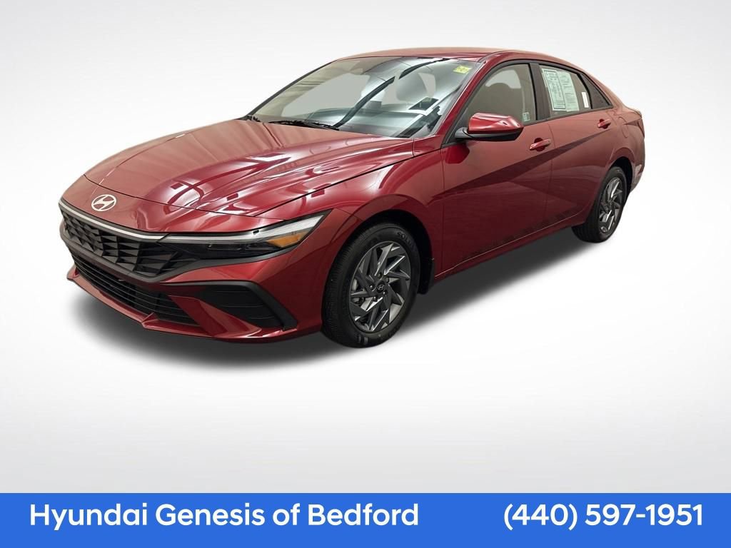 Certified 2024 Hyundai Elantra SEL image 1