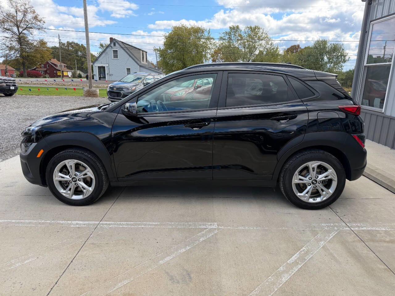 Used 2023 Hyundai Kona SEL w/ Cargo Package image 7