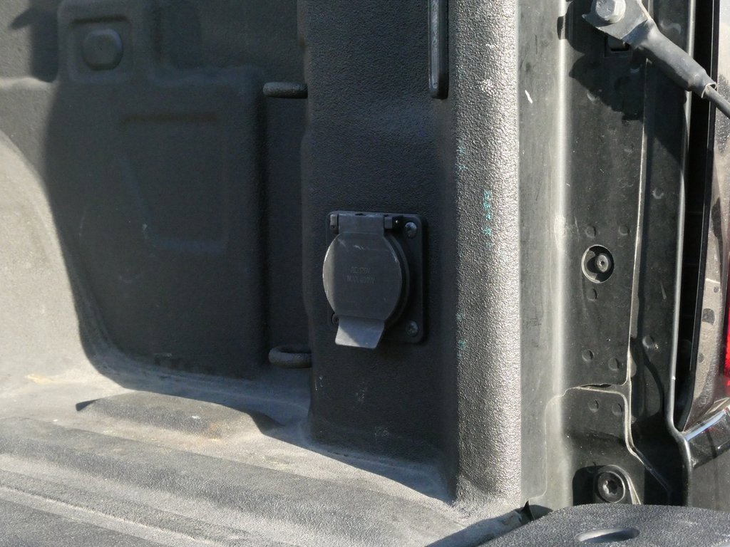 Used 2020 GMC Sierra 1500 SLT w/ SLT Premium Plus Package image 30