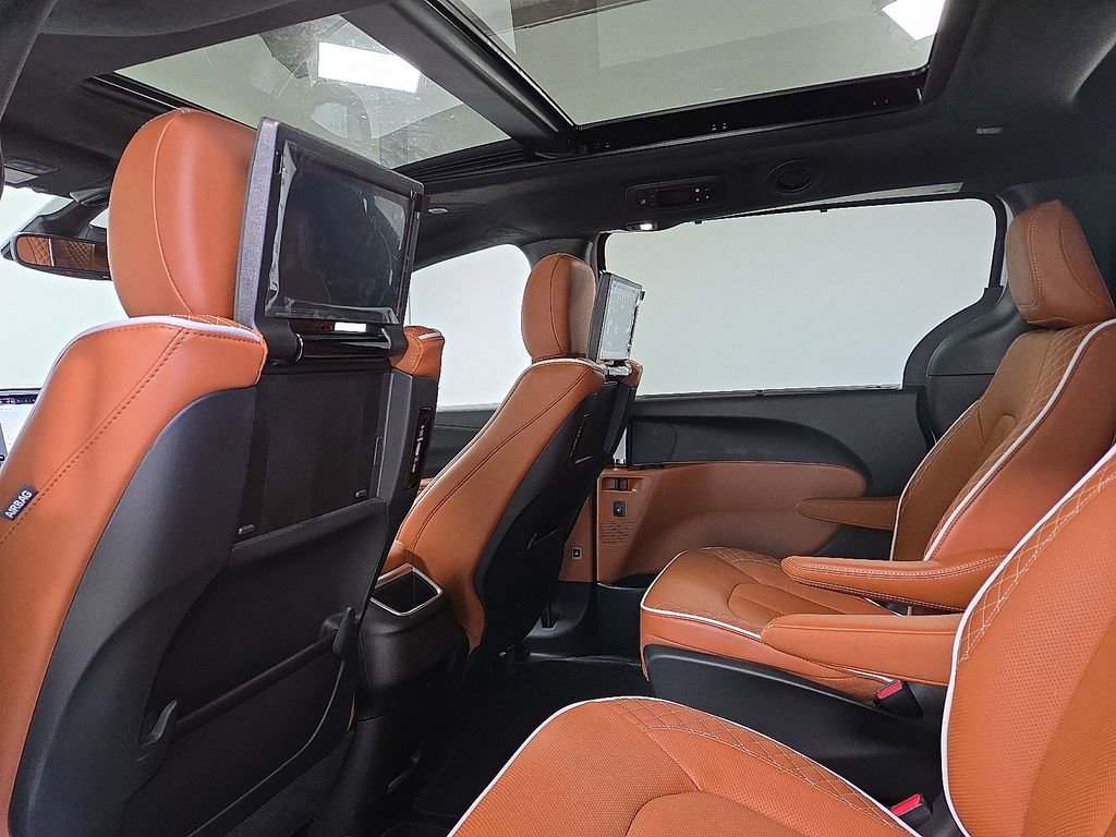 New 2026 Chrysler Pacifica Pinnacle FWD image 14