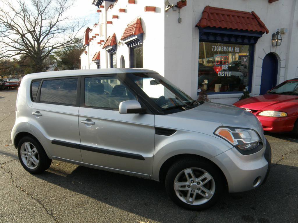 Used 2011 Kia Soul + w/ Audio Pkg image 1