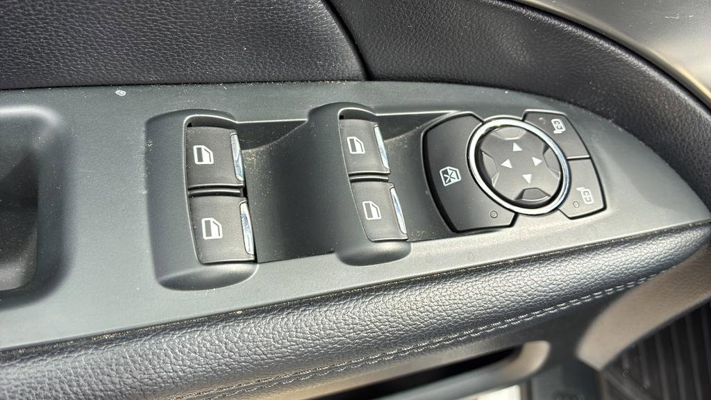 Used 2018 Ford Explorer XLT w/ Equipment Group 201A image 21