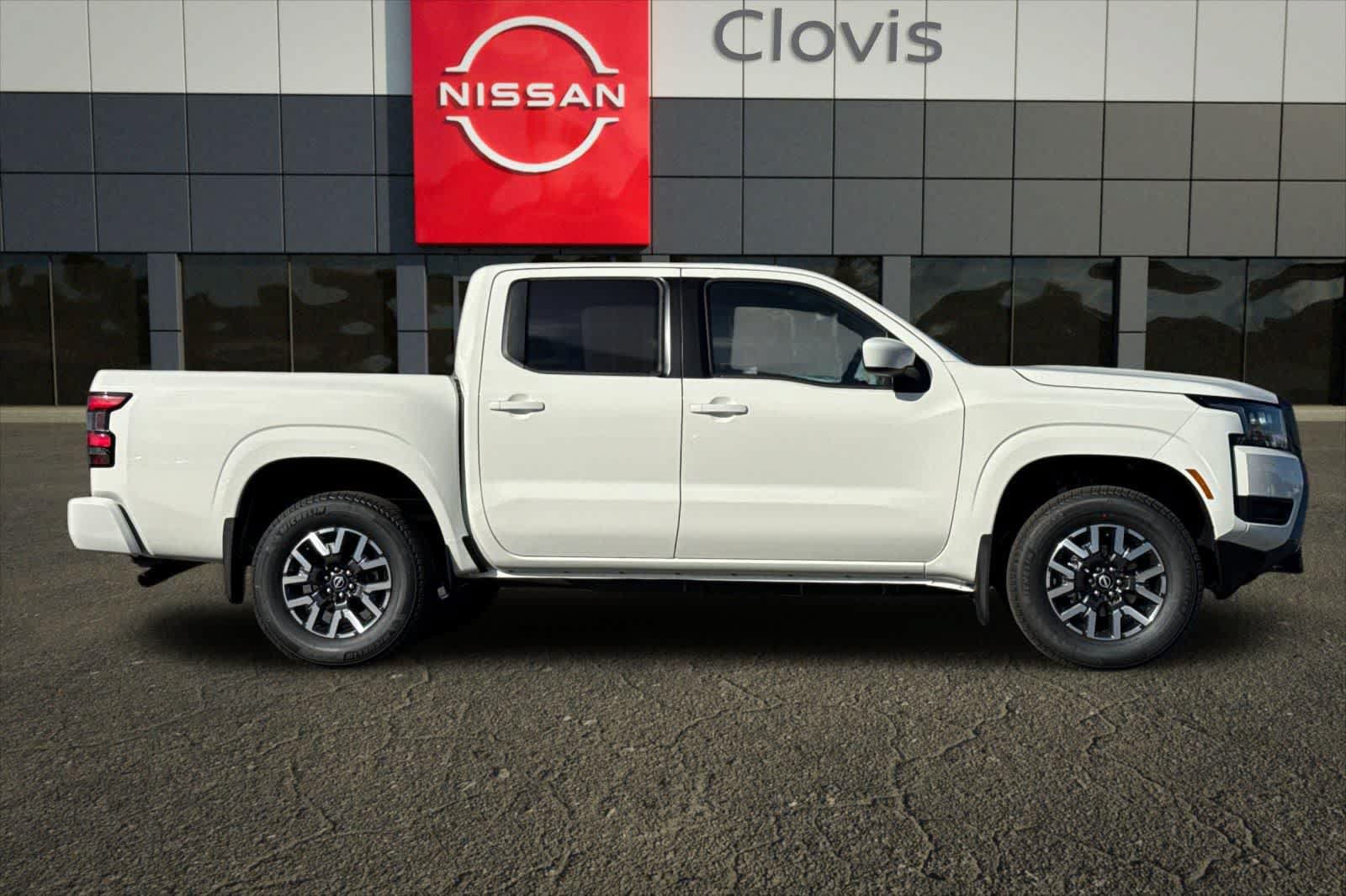 New 2026 Nissan Frontier SV w/ Tow Package AWD/4WD image 9