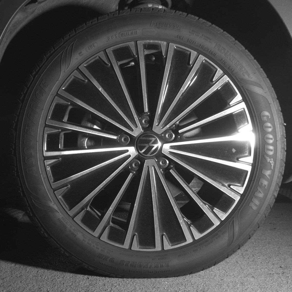 Used 2025 Volkswagen Taos SE image 12