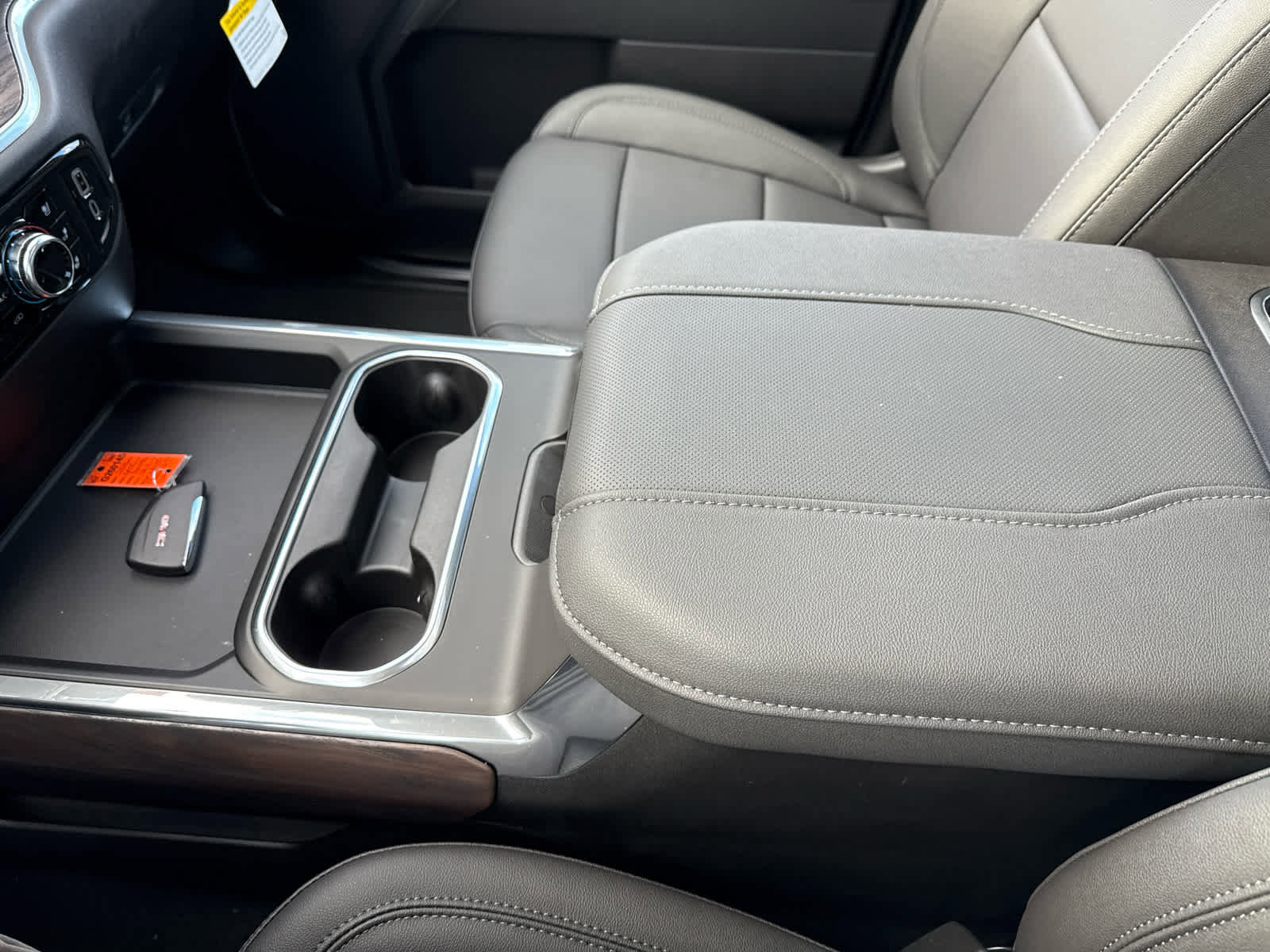 New 2026 GMC Sierra 2500 SLT w/ SLT Premium Package image 23