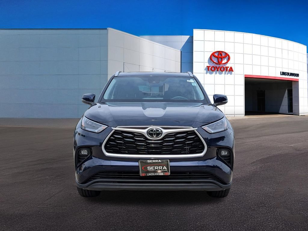 Used 2026 Toyota Highlander XLE AWD/4WD image 4