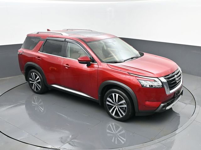 Used 2024 Nissan Pathfinder Platinum w/ Cargo Package image 25