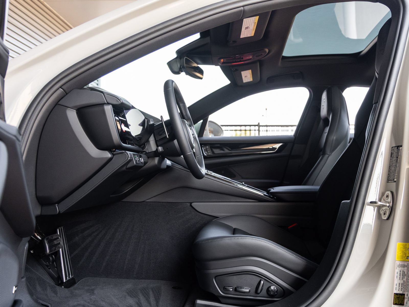New 2026 Porsche Panamera 4 AWD/4WD image 27