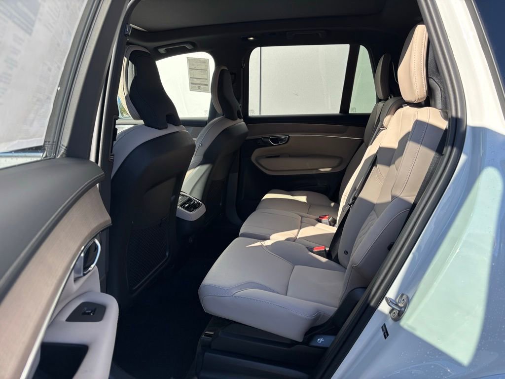 New 2026 Volvo XC90 B6 Plus w/ Protection Package image 15
