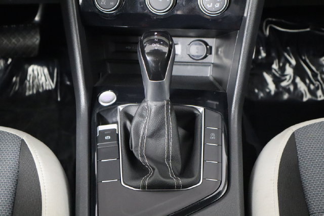 Used 2025 Volkswagen Taos S FWD image 27