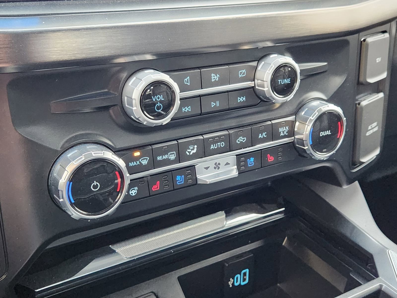 Used 2024 Ford F250 Lariat image 22