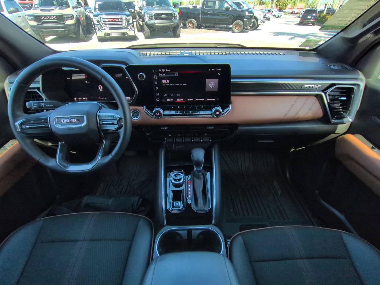 Used 2024 GMC Canyon AT4 AWD/4WD image 15