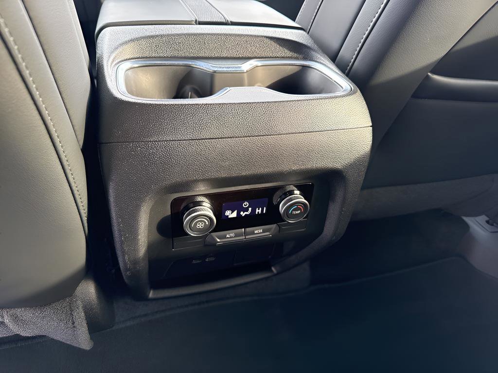Used 2025 Buick Enclave Sport Touring image 14