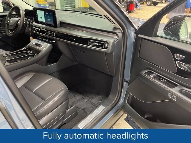 New 2026 Lincoln Aviator AWD image 22
