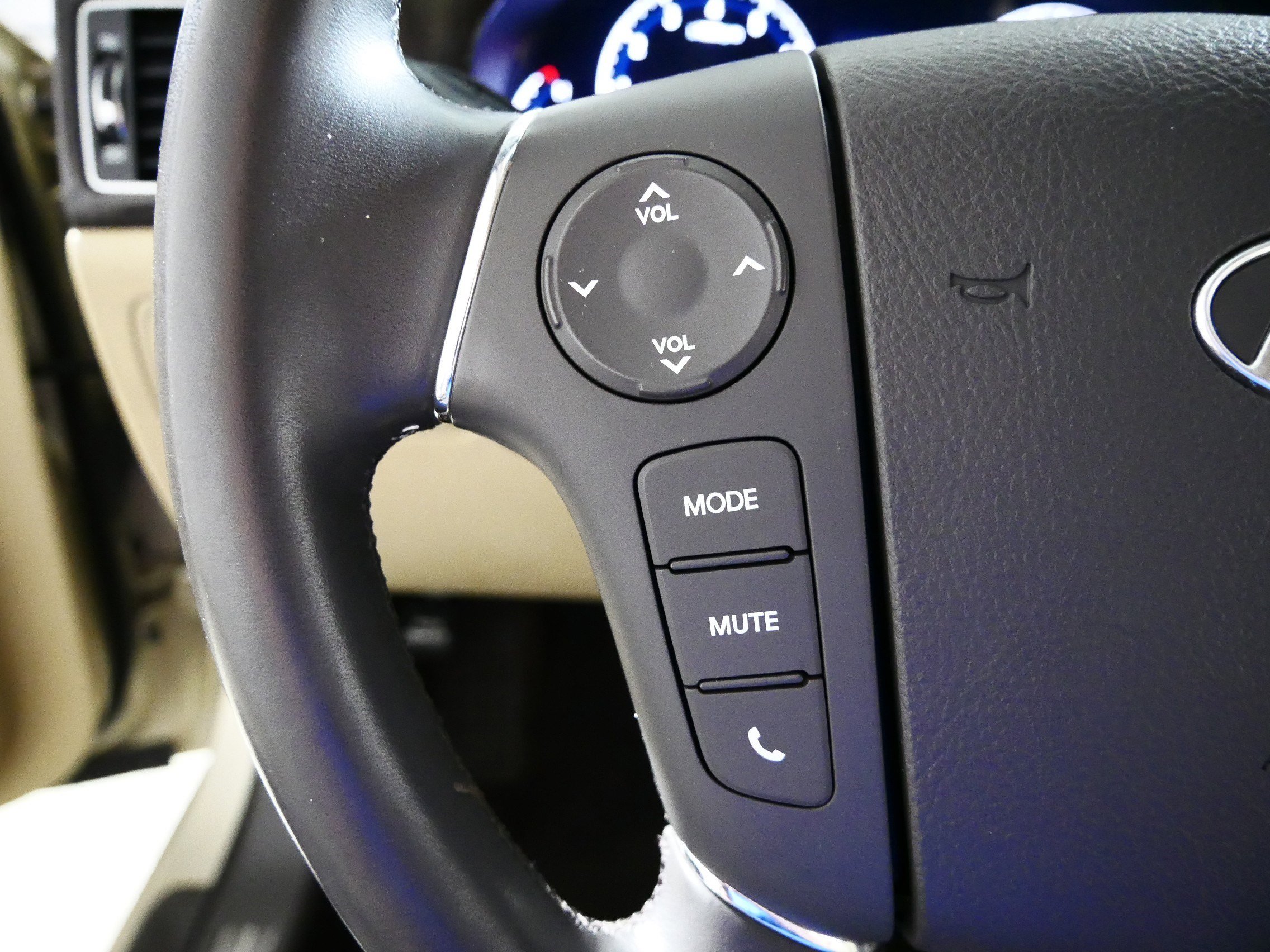 Used 2010 Hyundai Genesis 3.8 RWD image 27