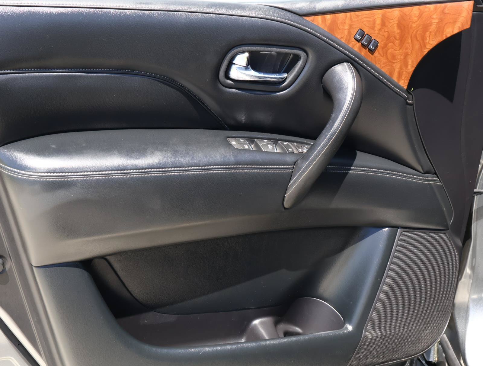Used 2019 INFINITI QX80 Luxe RWD image 15