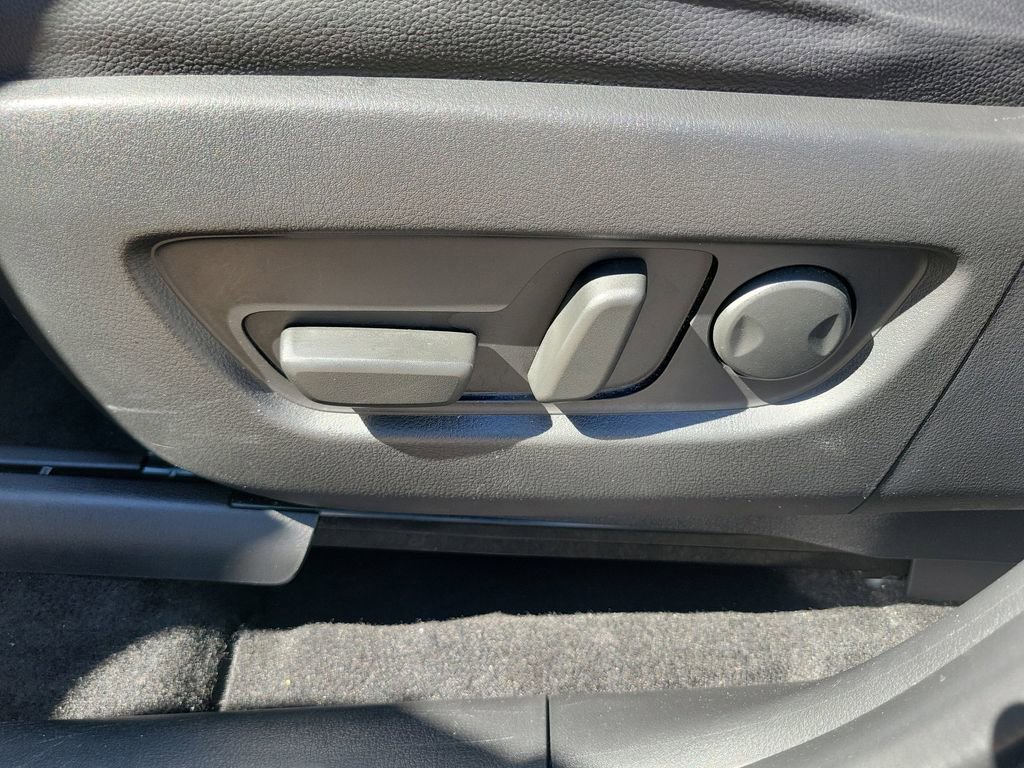 Used 2025 MAZDA CX-70 3.3 Turbo w/ Preferred Package image 19