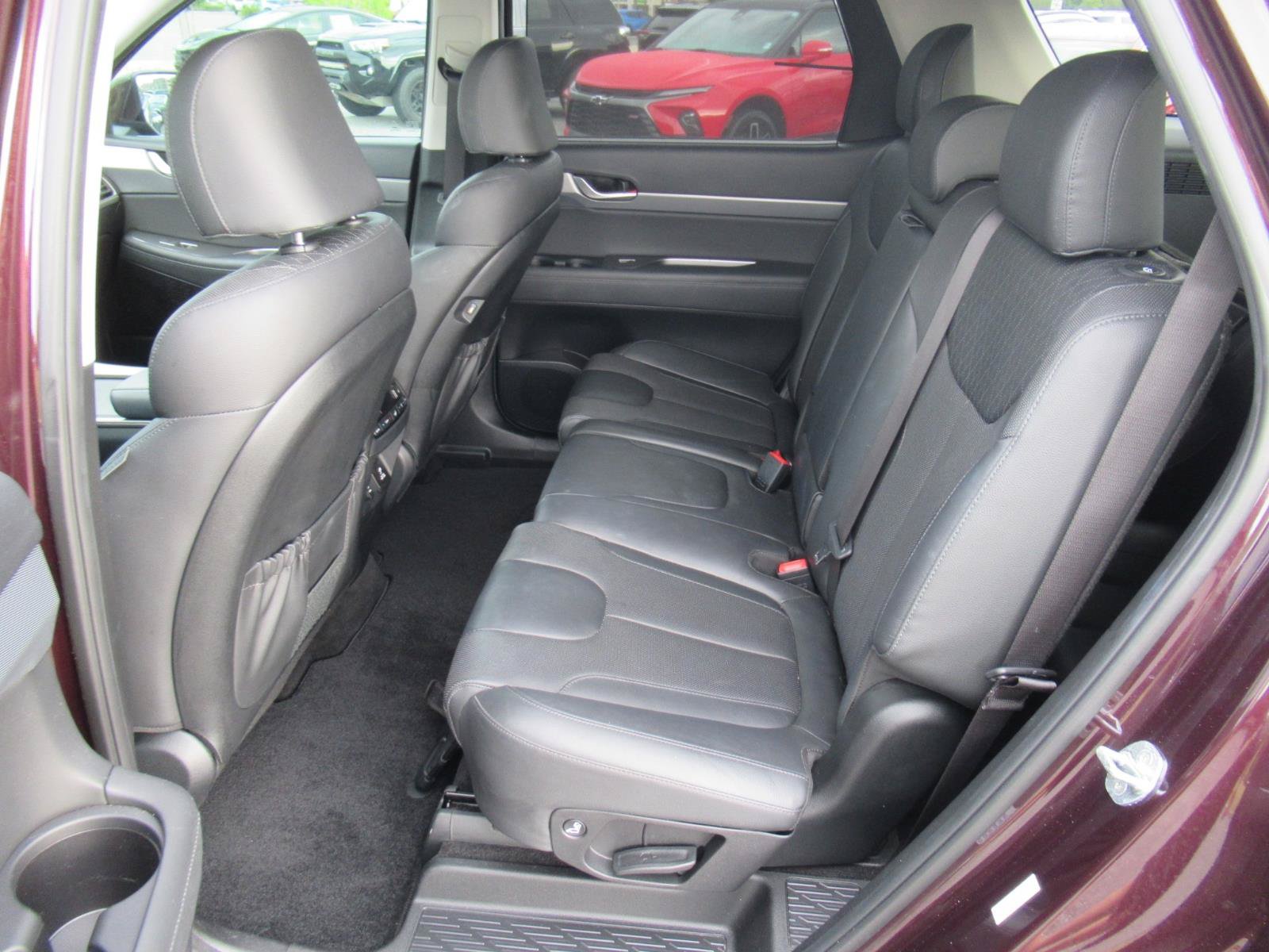 Used 2022 Hyundai Palisade SEL w/ 8P Bench Seat Package FWD image 33