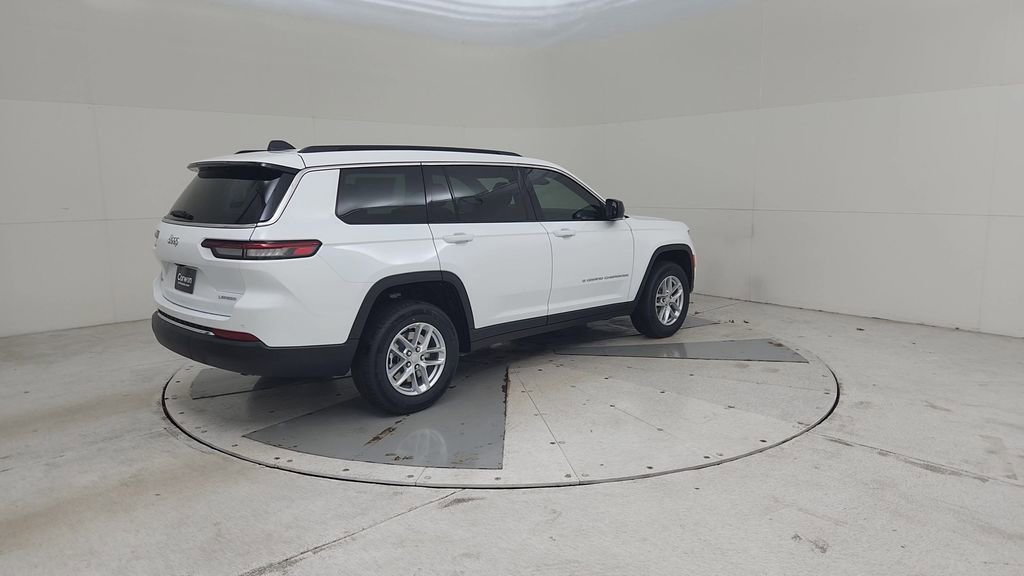 New 2025 Jeep Grand Cherokee L Laredo image 16