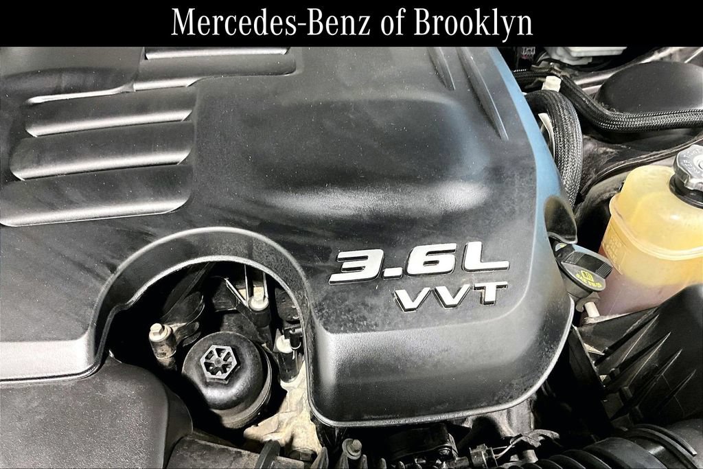 Used 2020 Dodge Challenger SXT w/ Blacktop Package RWD image 29