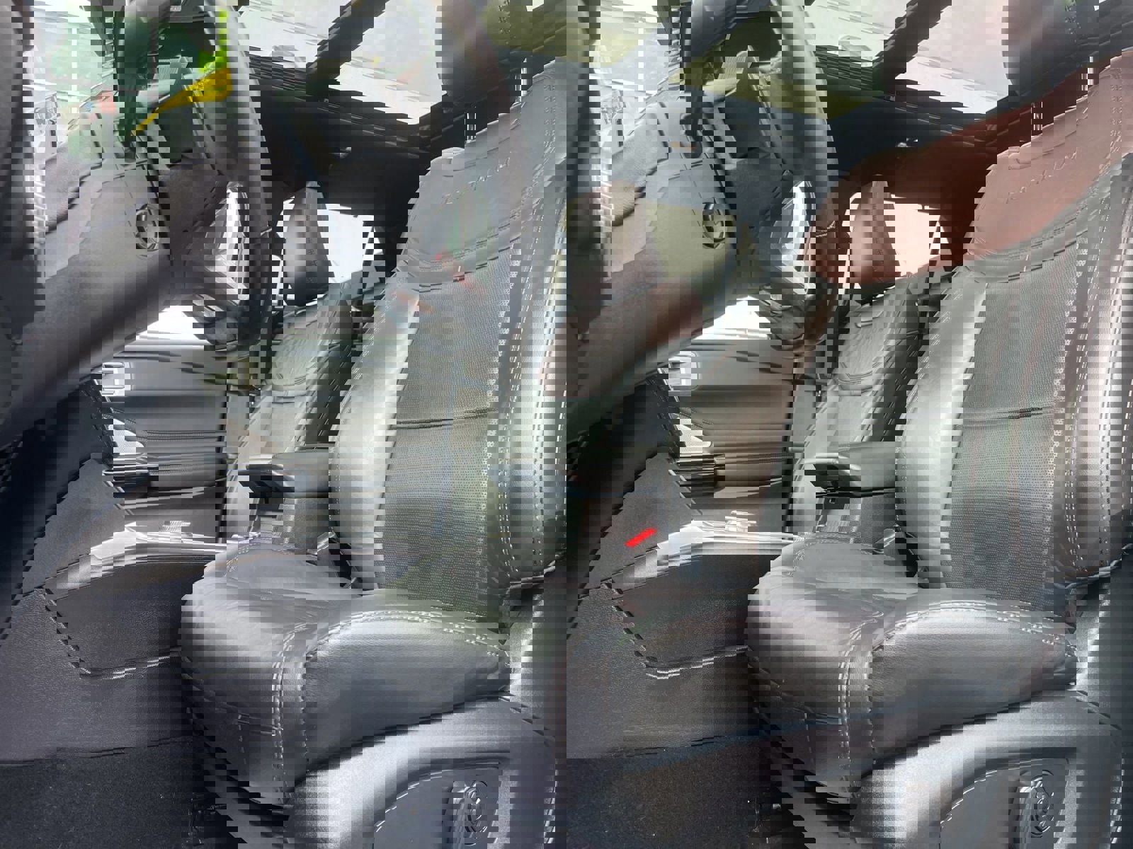 Used 2021 Ford Explorer Platinum w/ Equipment Group 601A AWD/4WD image 5