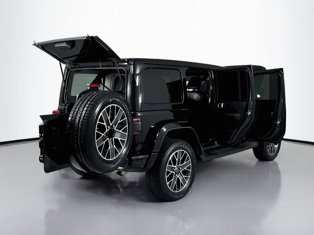 Used 2023 Jeep Wrangler Unlimited Sahara AWD/4WD image 21