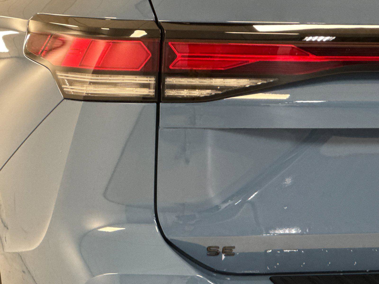 New 2026 Volkswagen Tiguan SE R-Line image 25