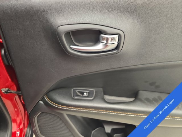 Used 2018 Jeep Compass Latitude w/ Popular Equipment Group AWD/4WD image 15