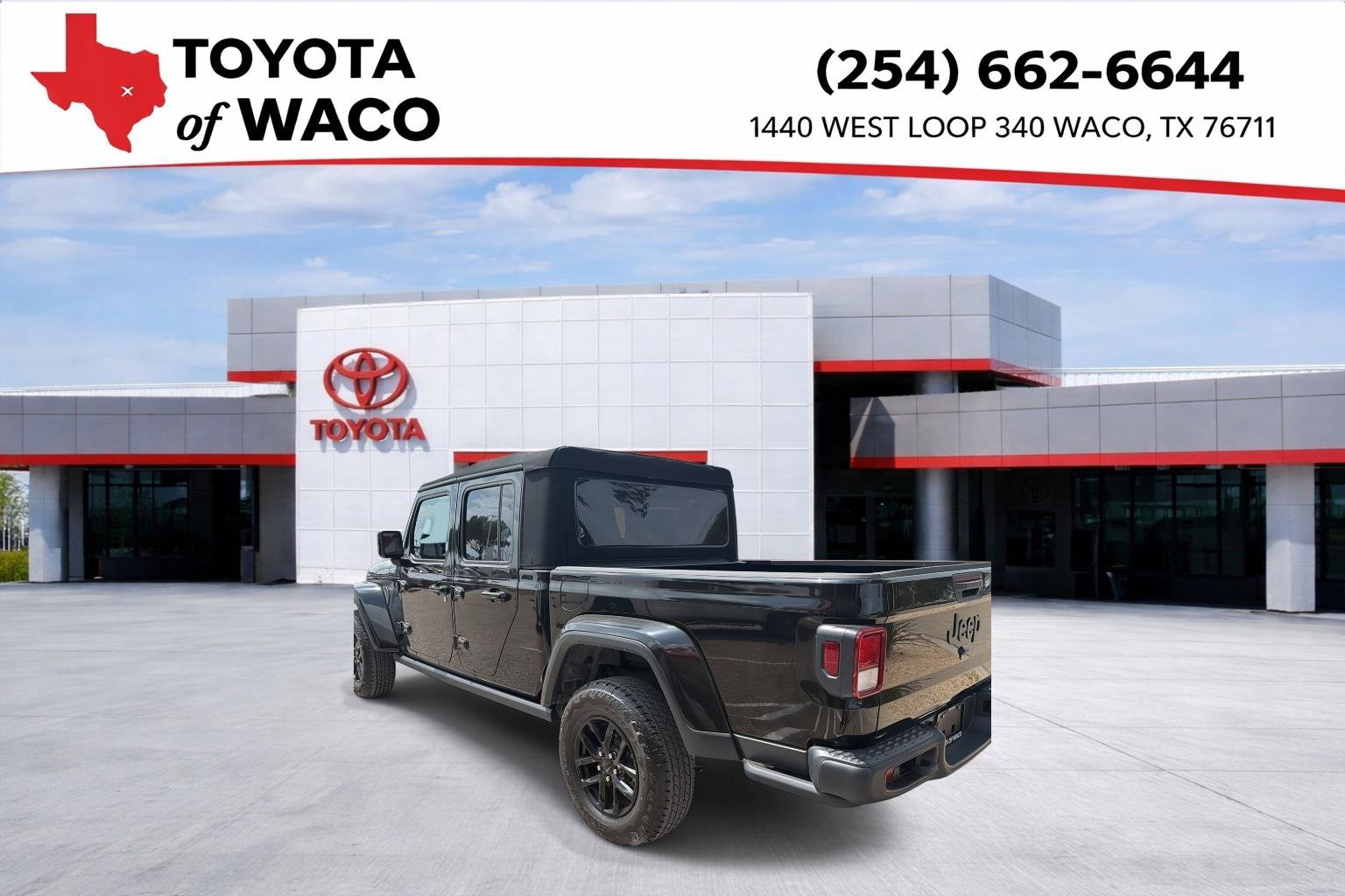 Used 2023 Jeep Gladiator Sport image 5