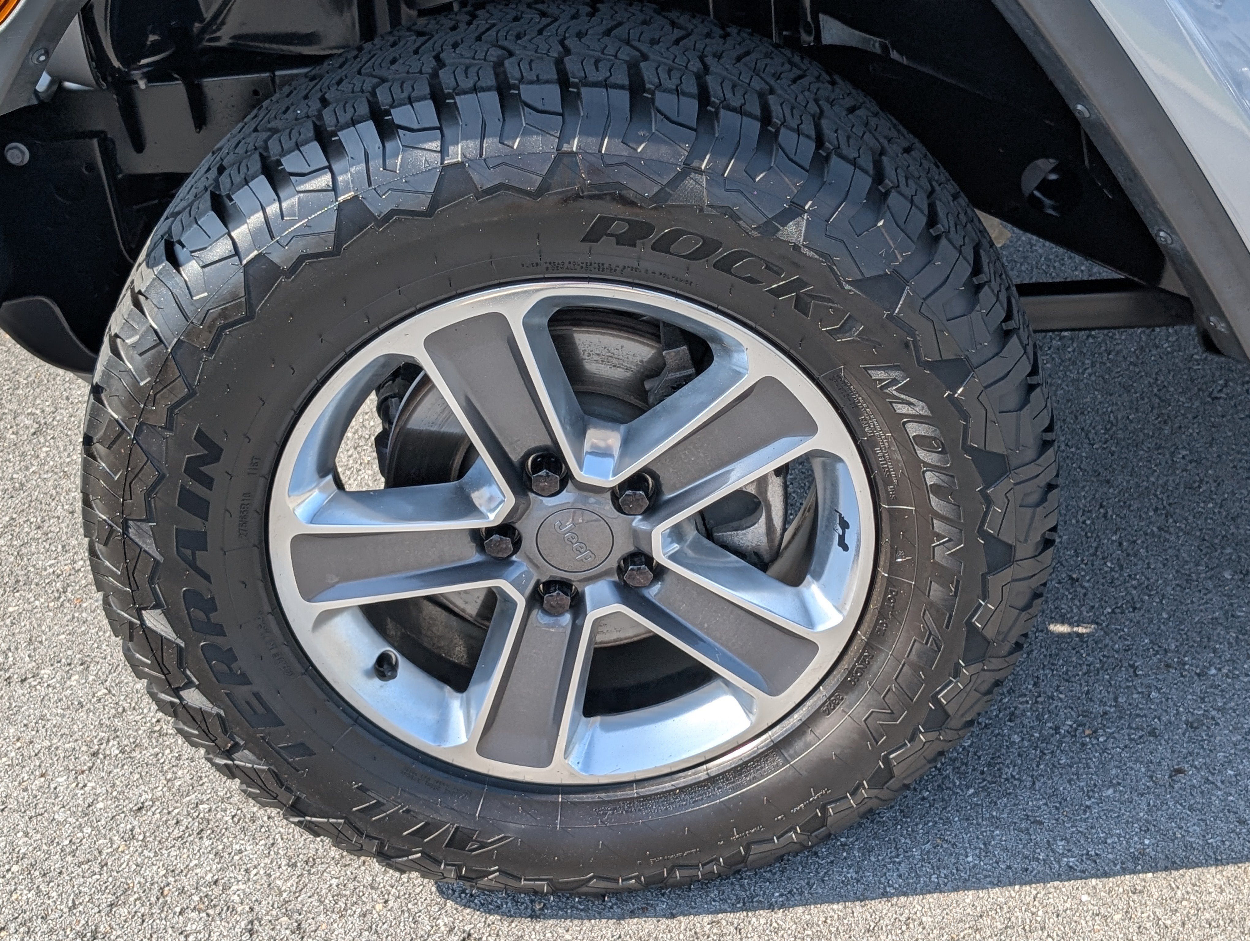 Used 2021 Jeep Wrangler Unlimited Sahara AWD/4WD image 26
