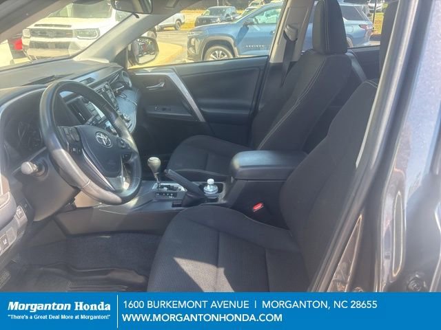 Used 2018 Toyota RAV4 XLE AWD/4WD image 14