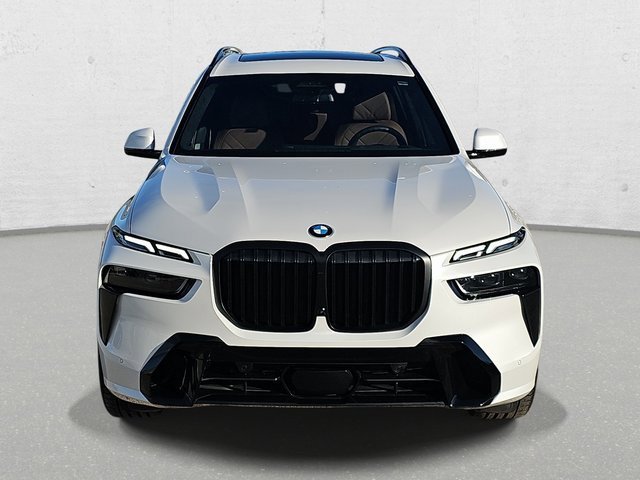 Used 2025 BMW X7 xDrive40i w/ M Sport Package image 2