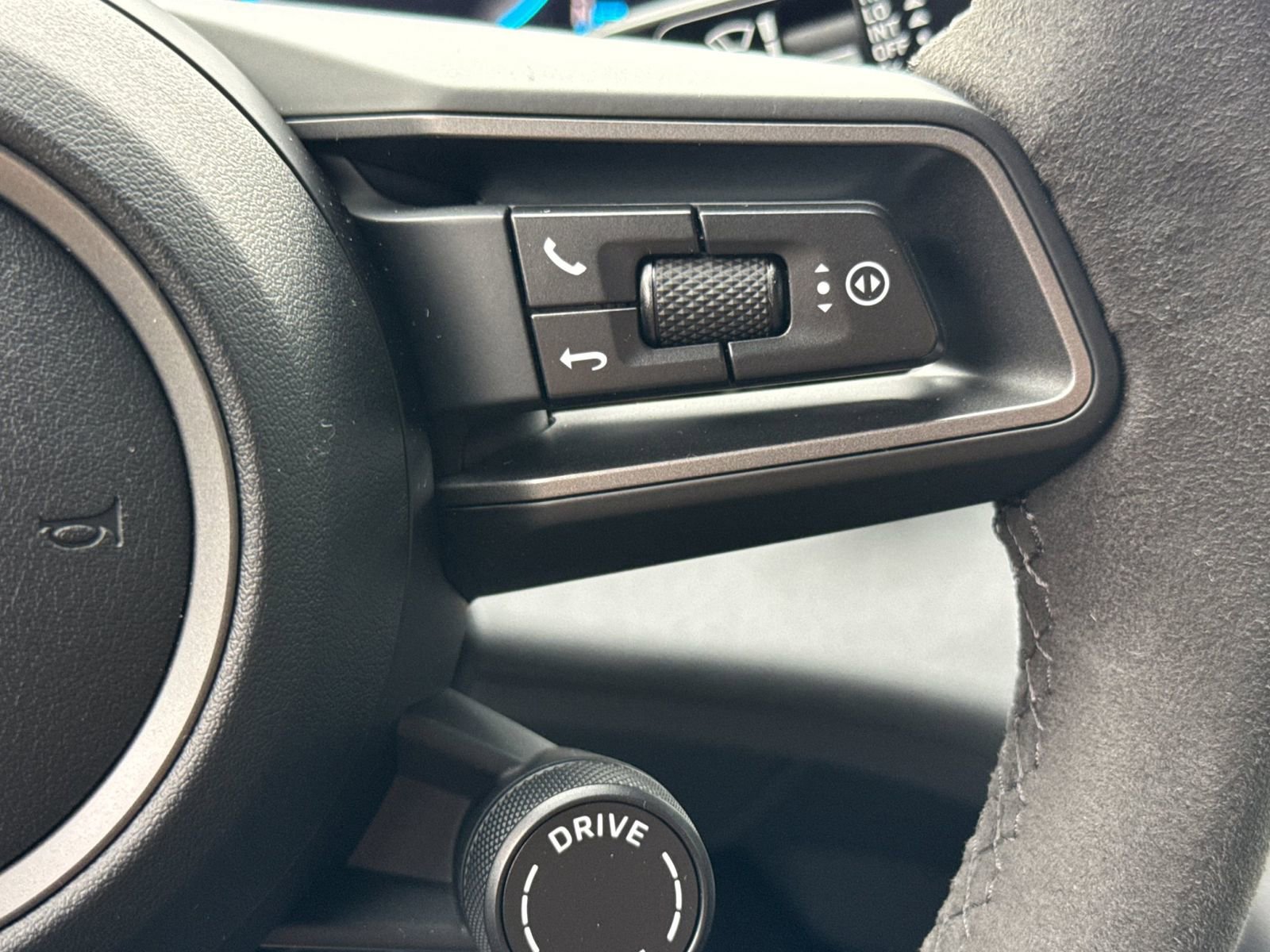 New 2026 Porsche Taycan image 29