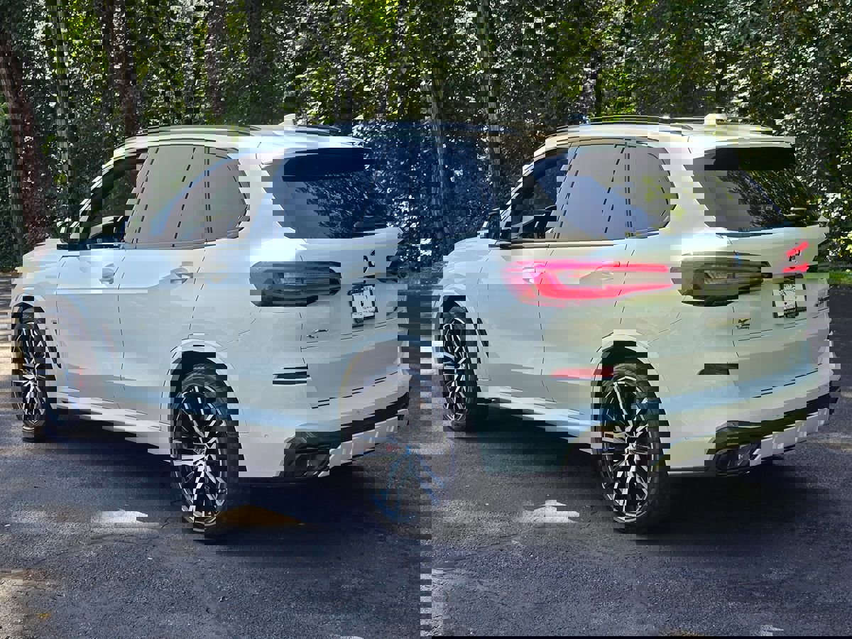 Used 2021 BMW X5 sDrive40i w/ M Sport Package image 4