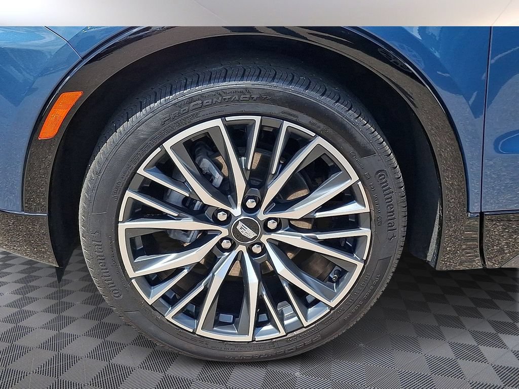 Used 2024 Cadillac XT4 Sport w/ Cold Weather Package AWD/4WD image 8