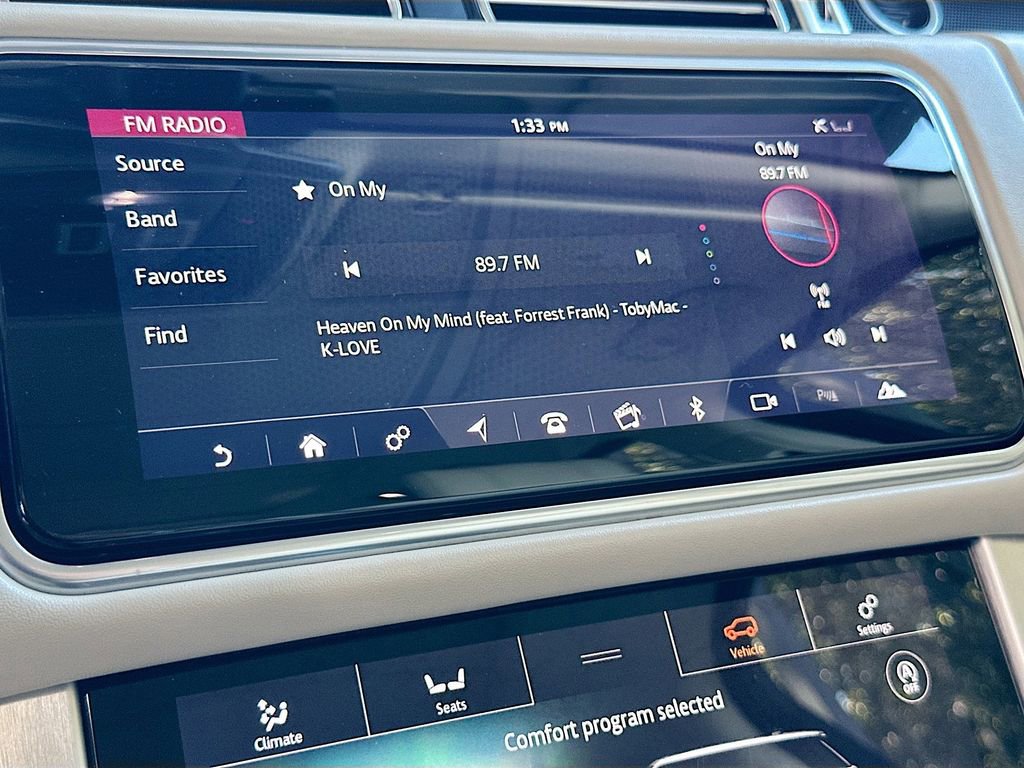 Used 2020 Land Rover Range Rover HSE image 14